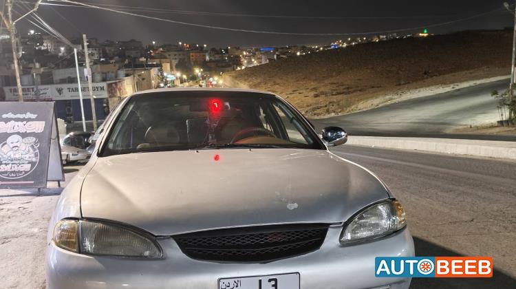 هيونداي افانتي 1996