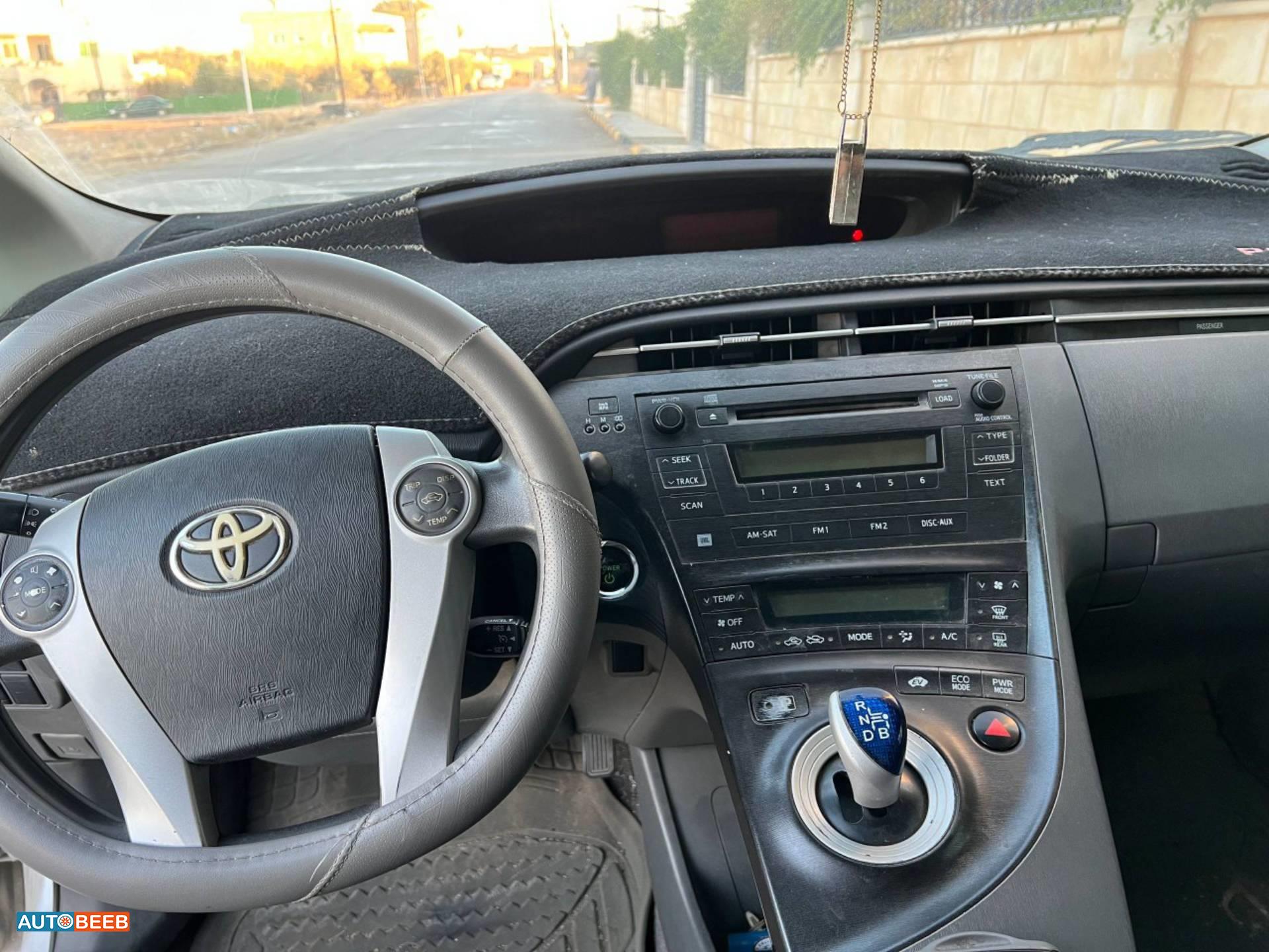 تويوتا بريوس 2010