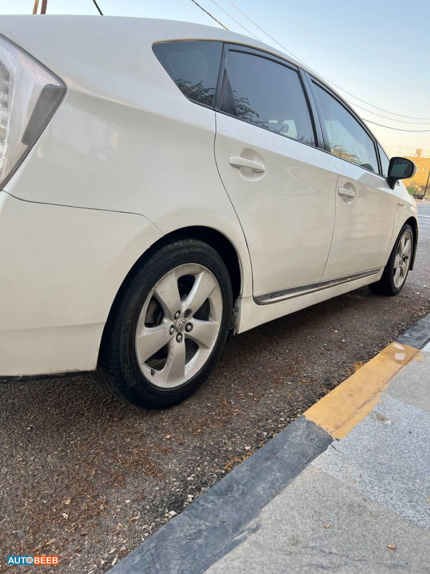 تويوتا بريوس 2010