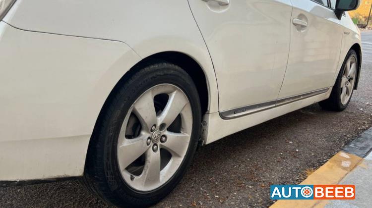 تويوتا بريوس 2010