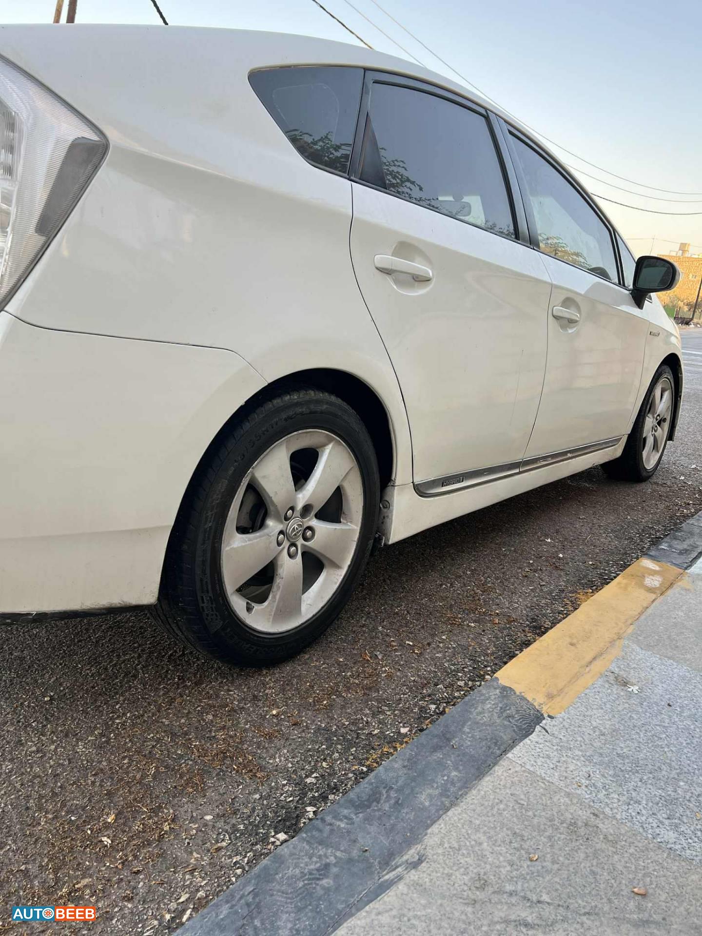 تويوتا بريوس 2010