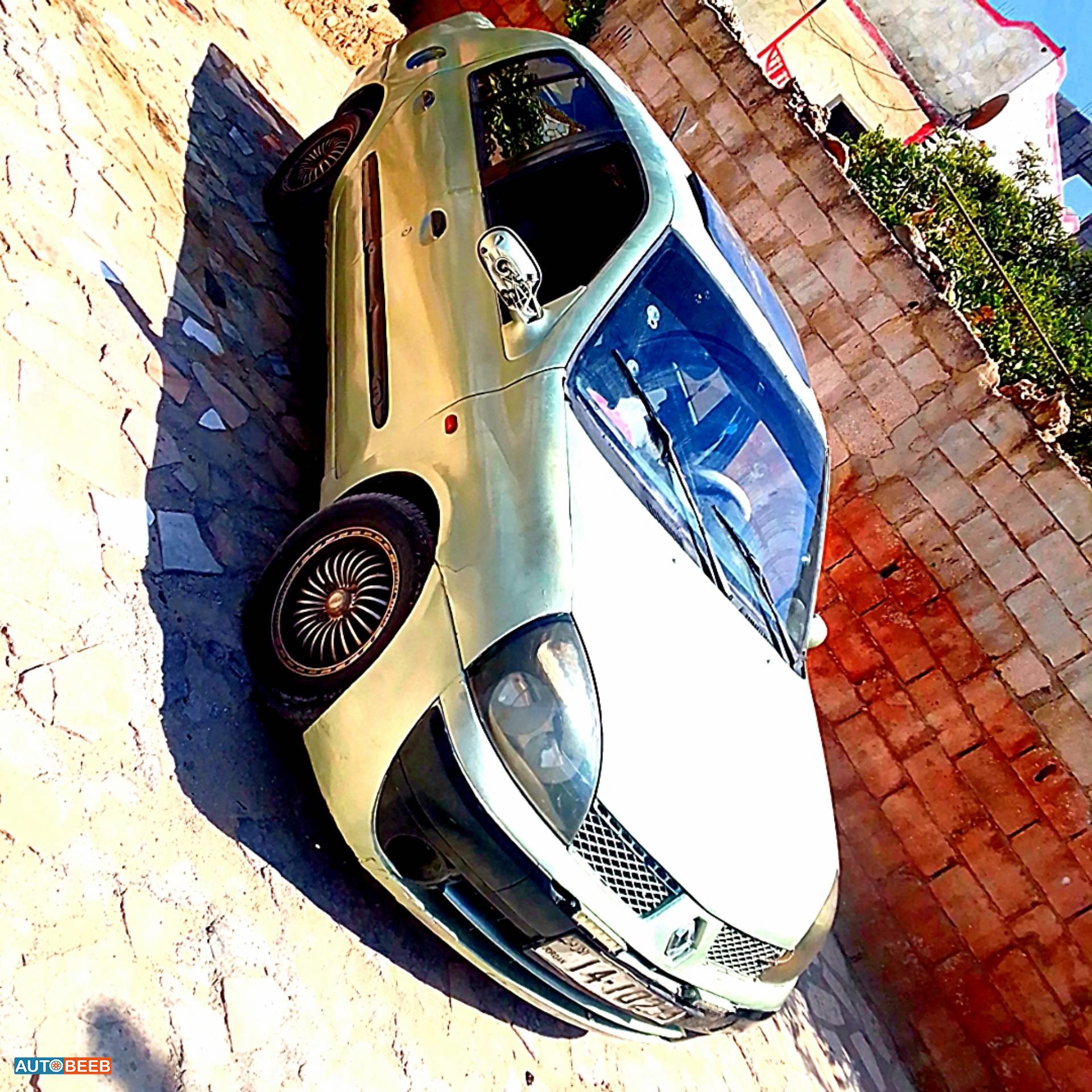 رينو كليو 2003