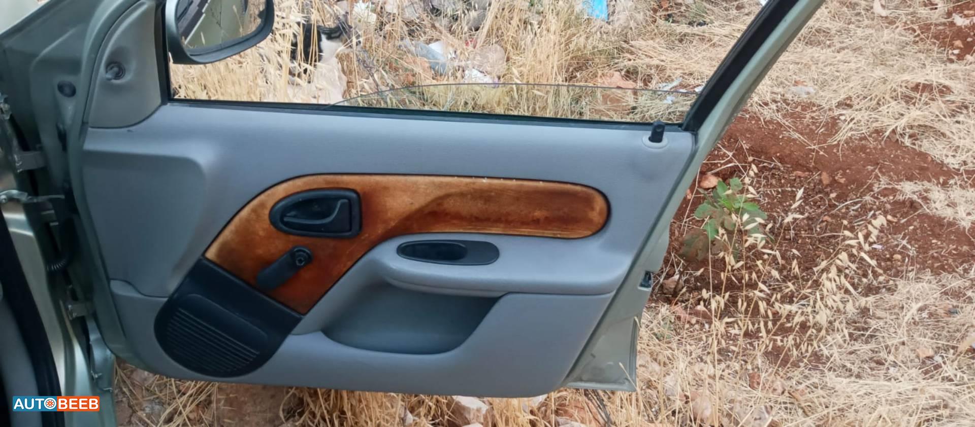 رينو كليو 2003