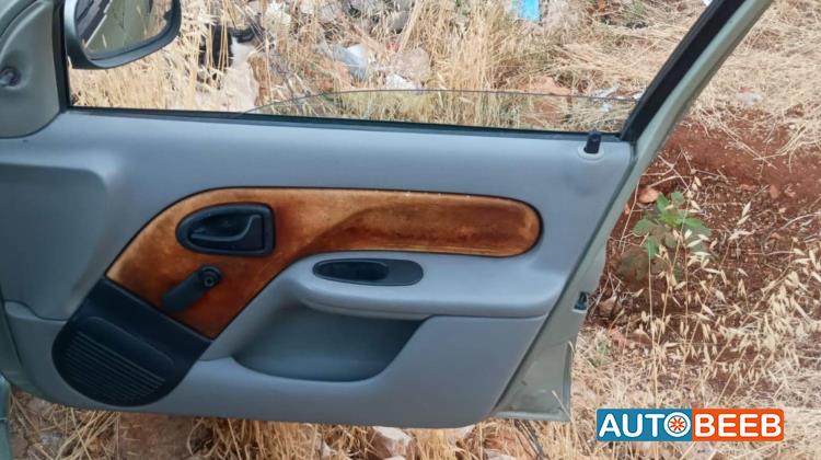 رينو كليو 2003