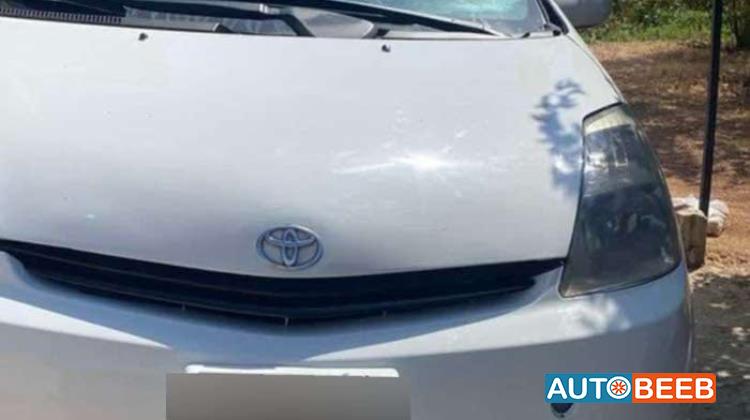 تويوتا بريوس 2005