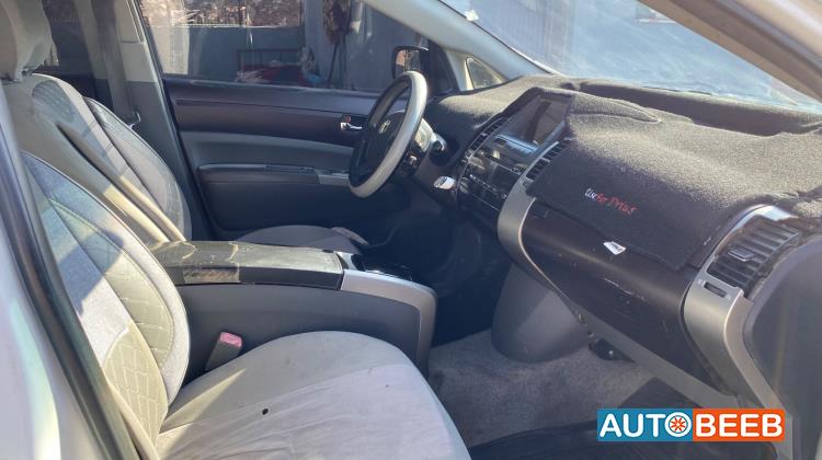 تويوتا بريوس 2005