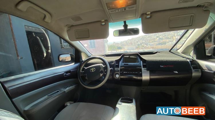 تويوتا بريوس 2005