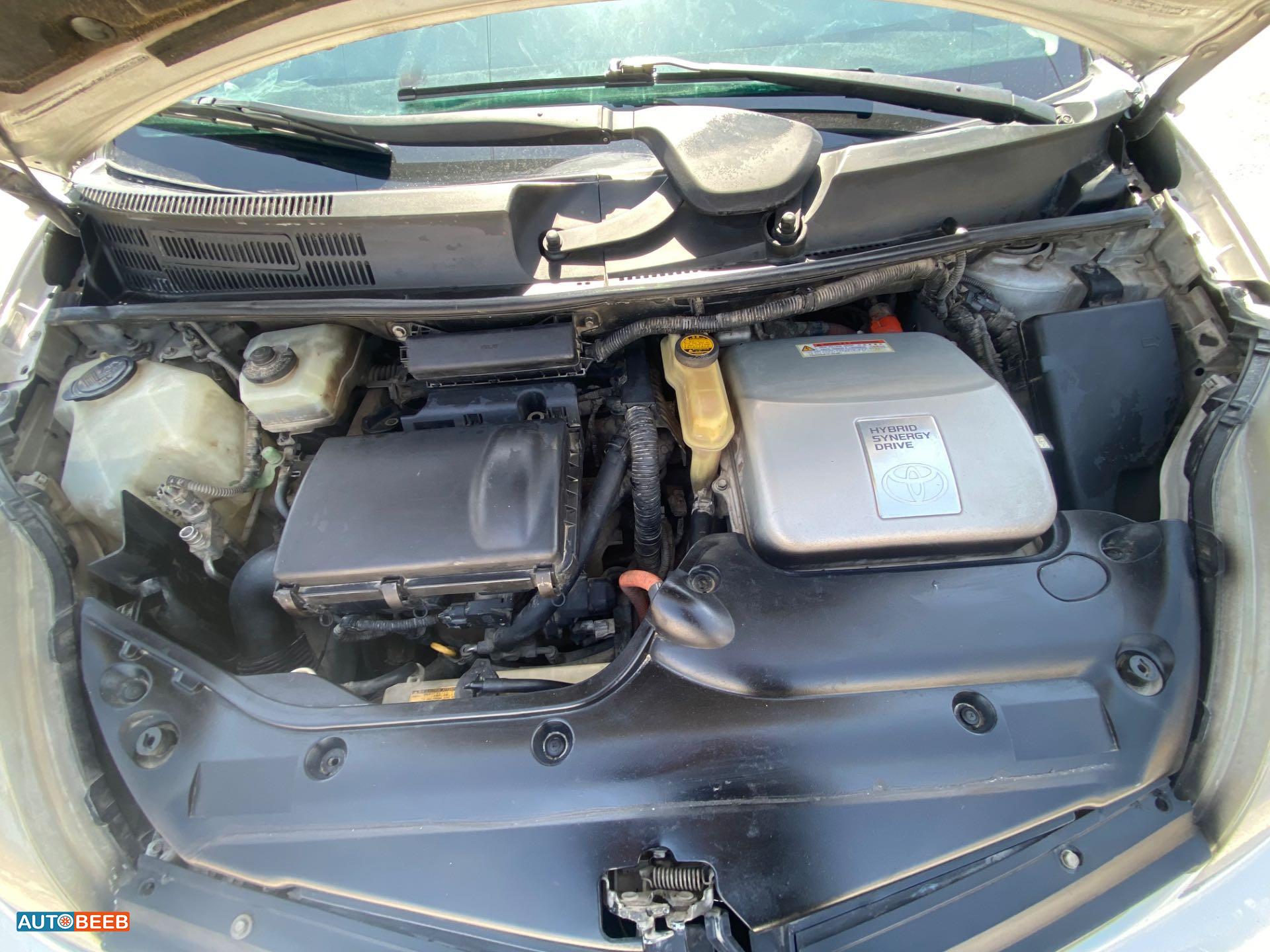 تويوتا بريوس 2005