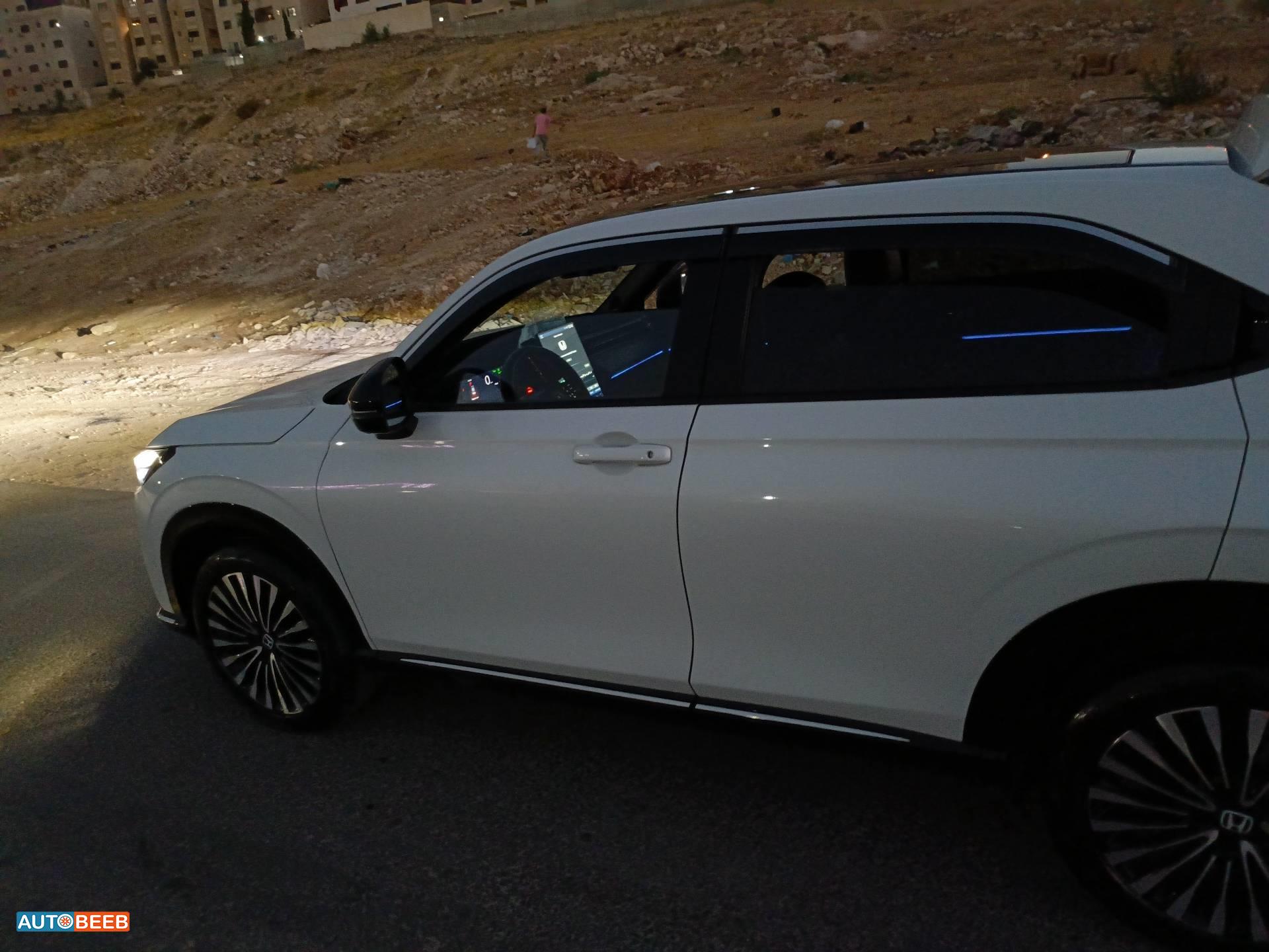 هوندا e:NS1 2023