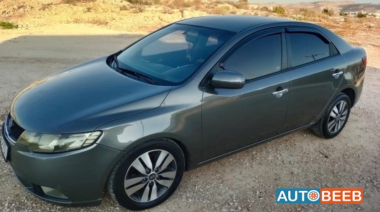 كيا فورتي 2011