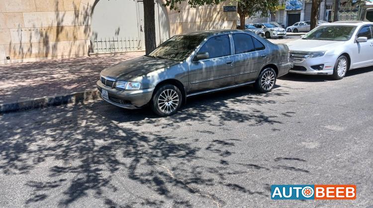 نيسان صني 2000