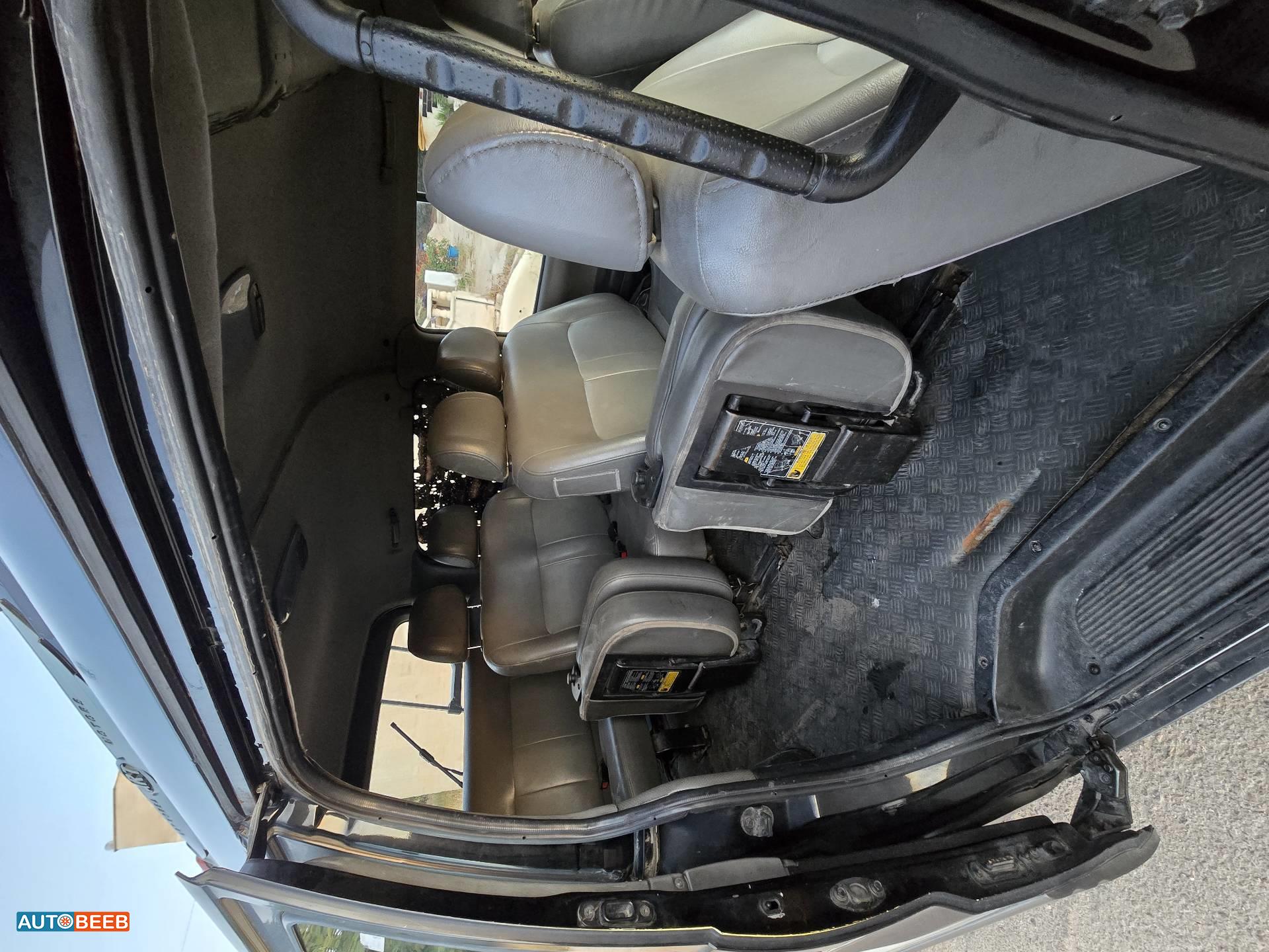 Minibus Hyundai 2004