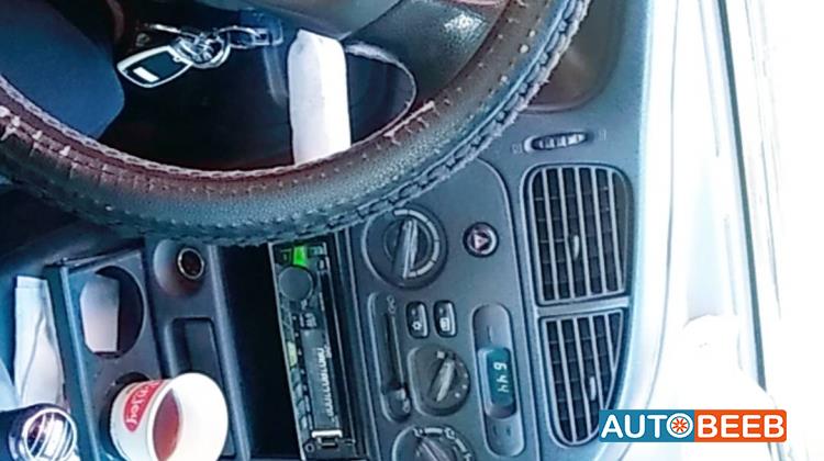 Mitsubishi Mirage 1999