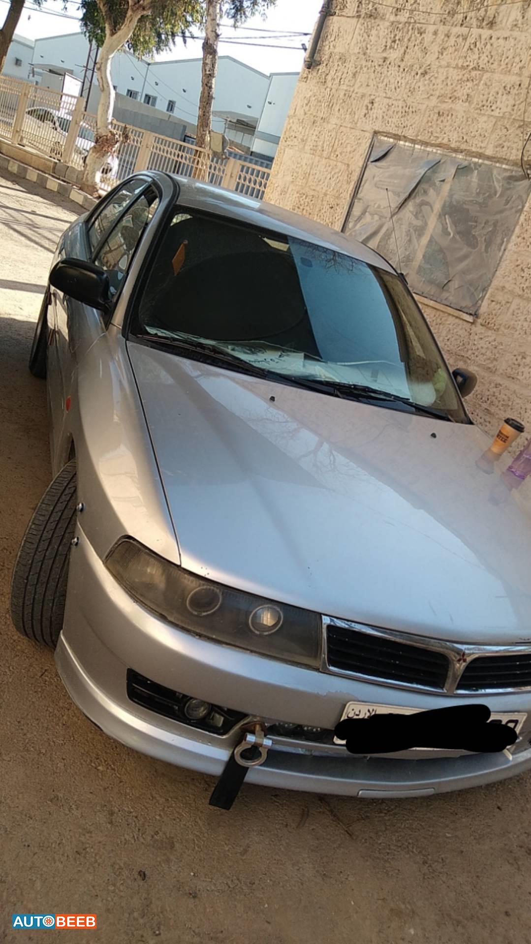 Mitsubishi Mirage 1999