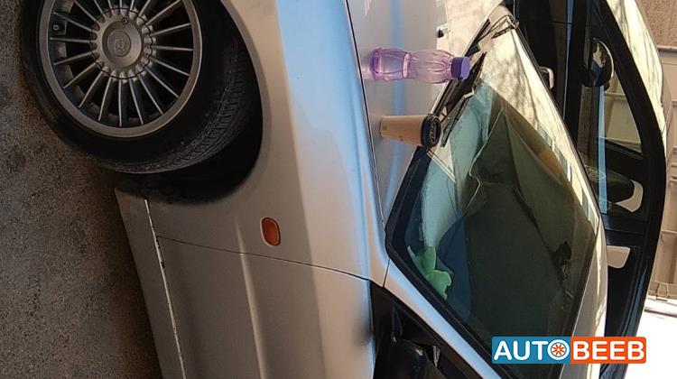 Mitsubishi Mirage 1999