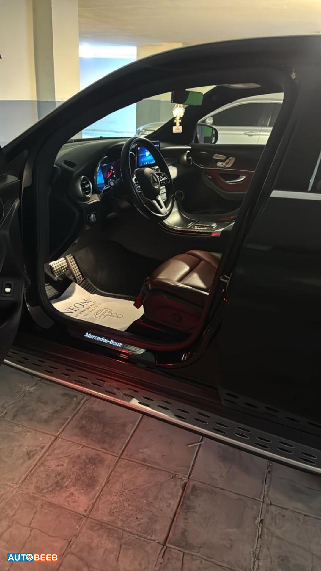 مرسيدس بنز GLC300e 2021