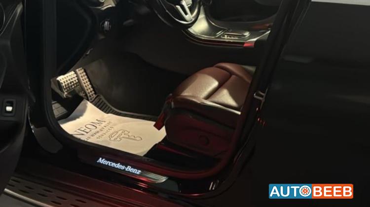 مرسيدس بنز GLC300e 2021