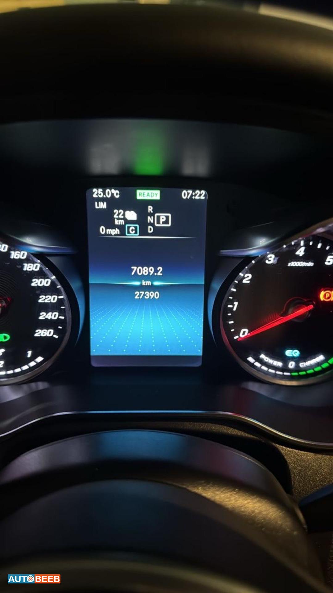 مرسيدس بنز GLC300e 2021