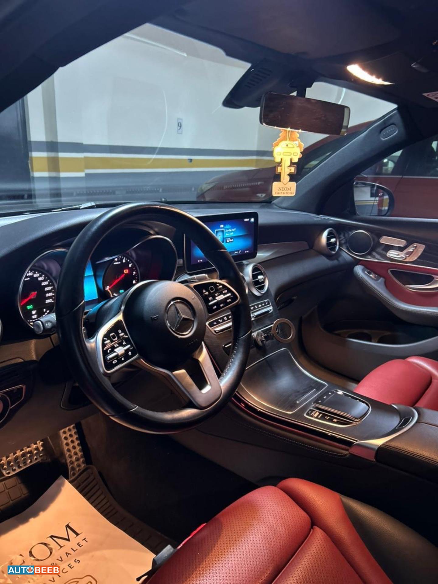 مرسيدس بنز GLC300e 2021