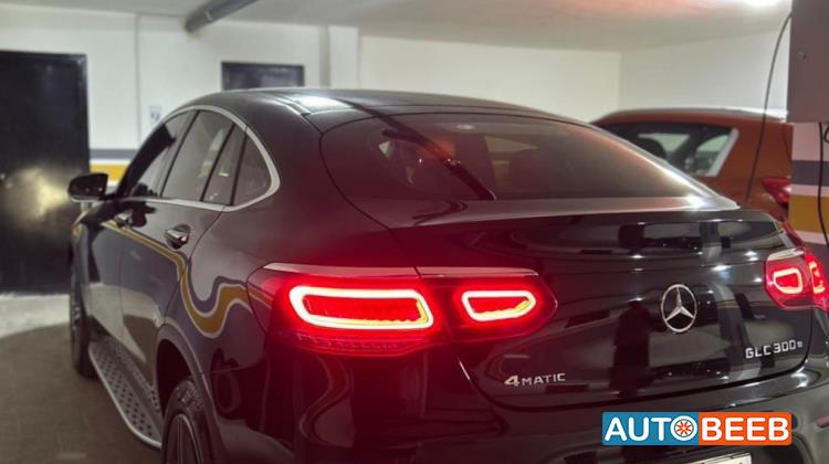 مرسيدس بنز GLC300e 2021