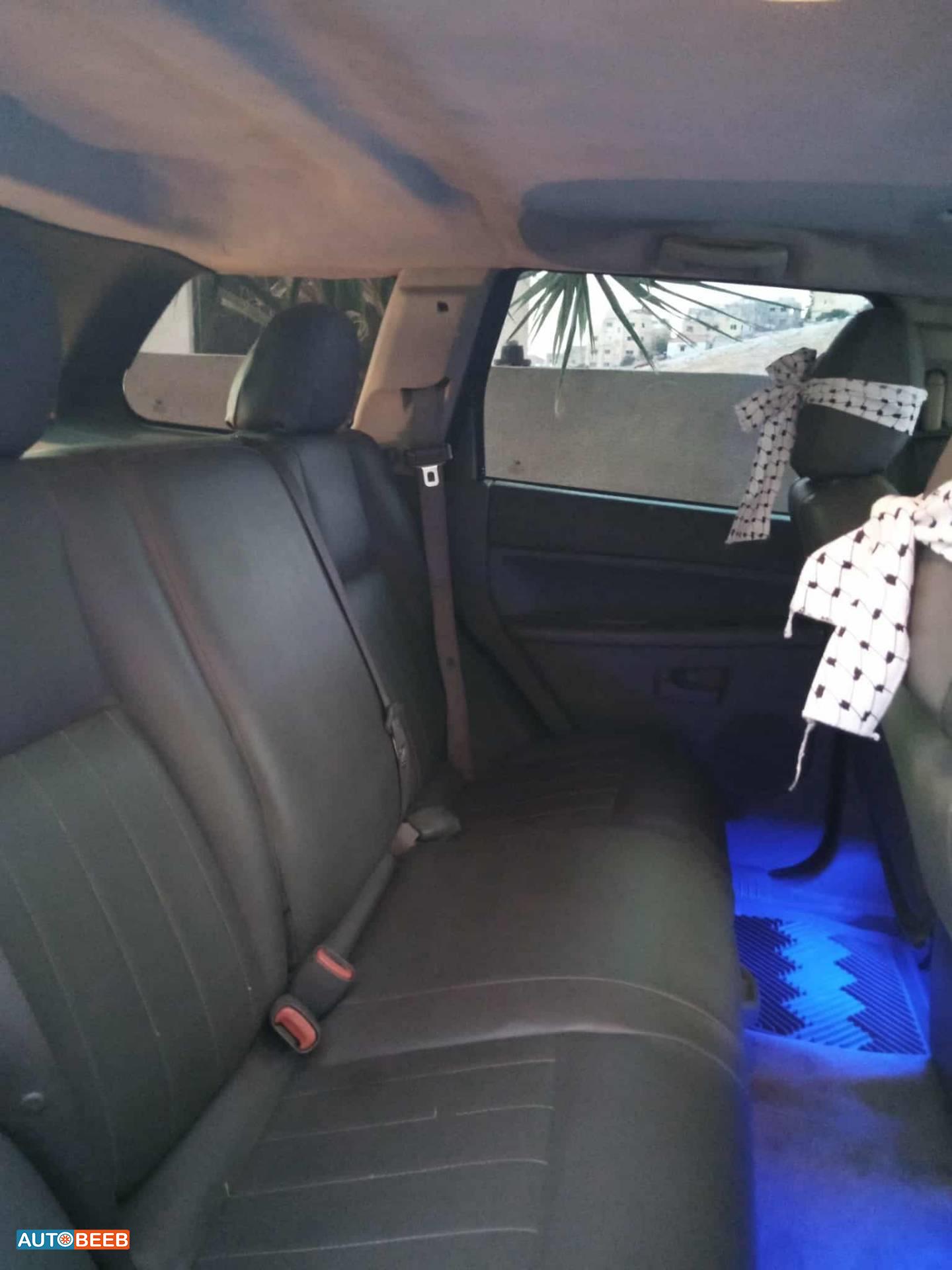 جيب جراند شيروكي 2006