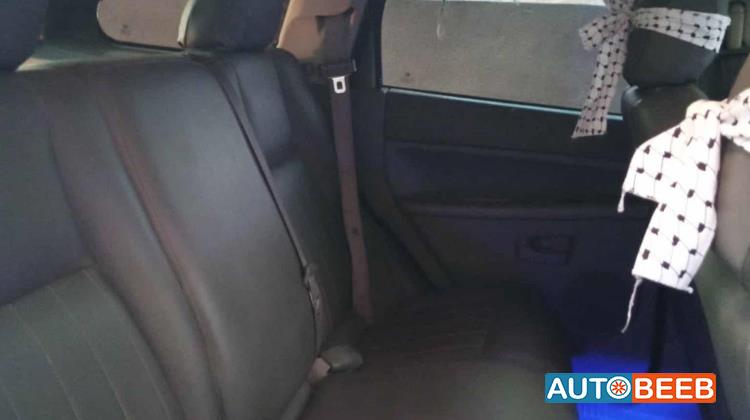 جيب جراند شيروكي 2006