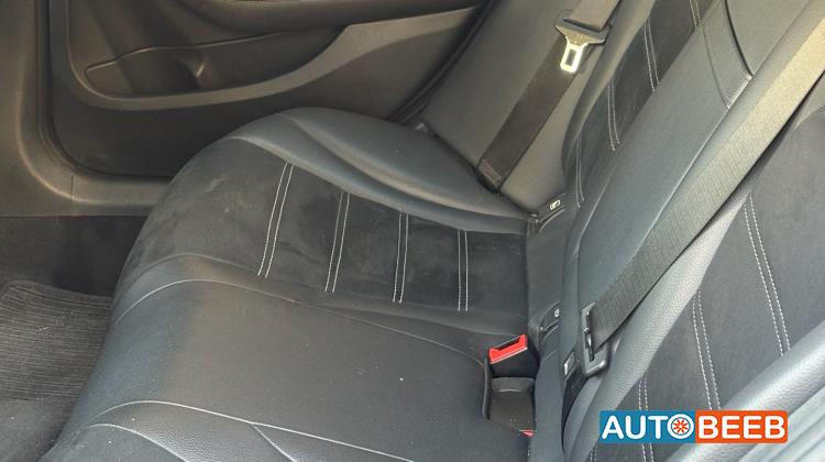 مرسيدس بنز C200 2021