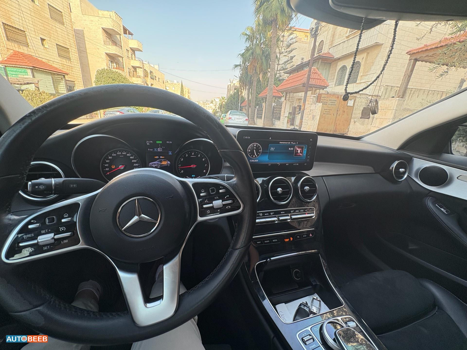 مرسيدس بنز C200 2021