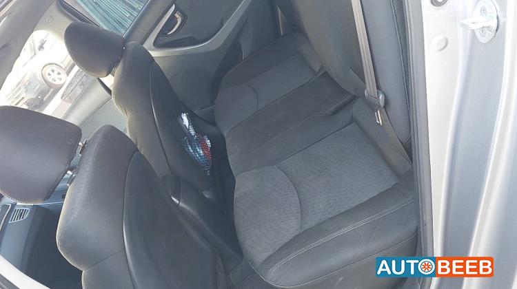 هيونداي افانتي 2011