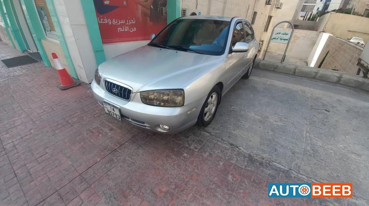 هيونداي افانتي 2001