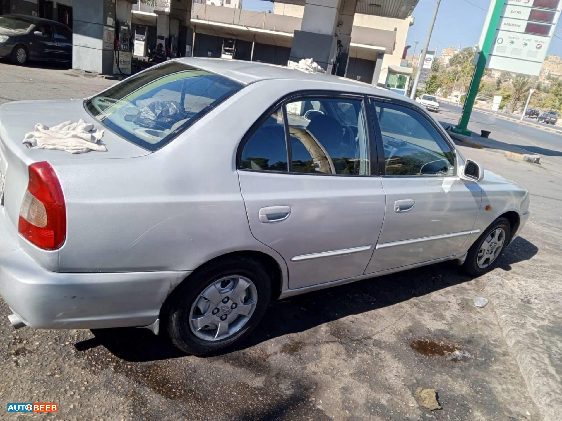 Hyundai Verna 2000