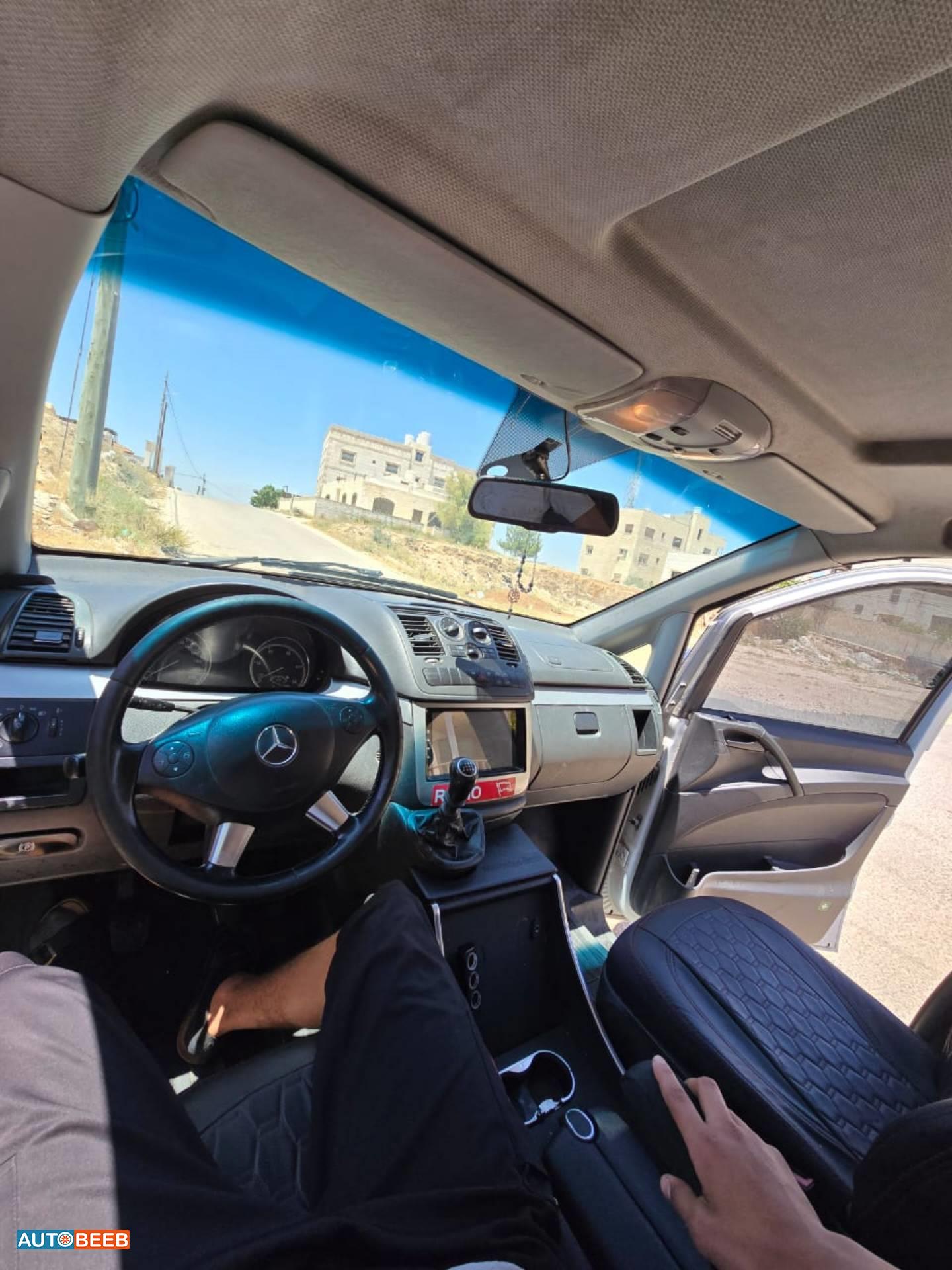 ميني باص مرسيدس بنز 2014