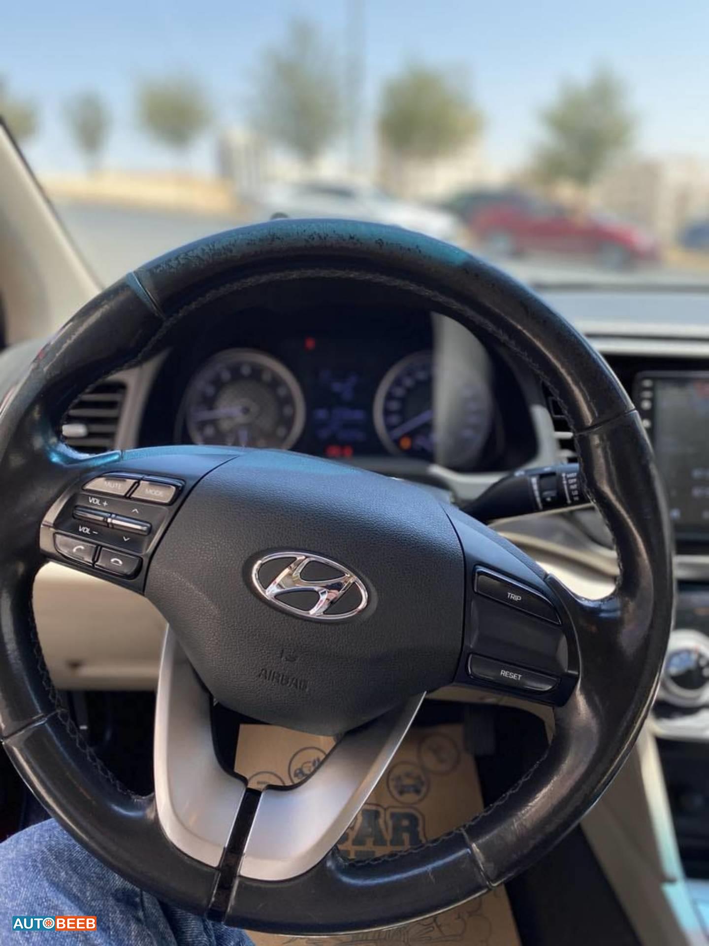 هيونداي ايونيك 2018