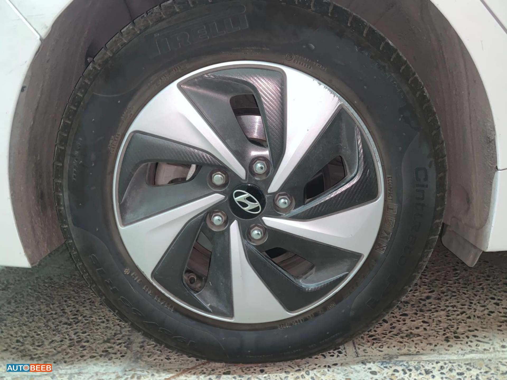 هيونداي ايونيك 2018