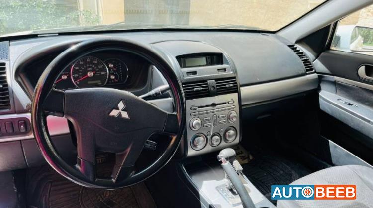 Mitsubishi Galant 2012