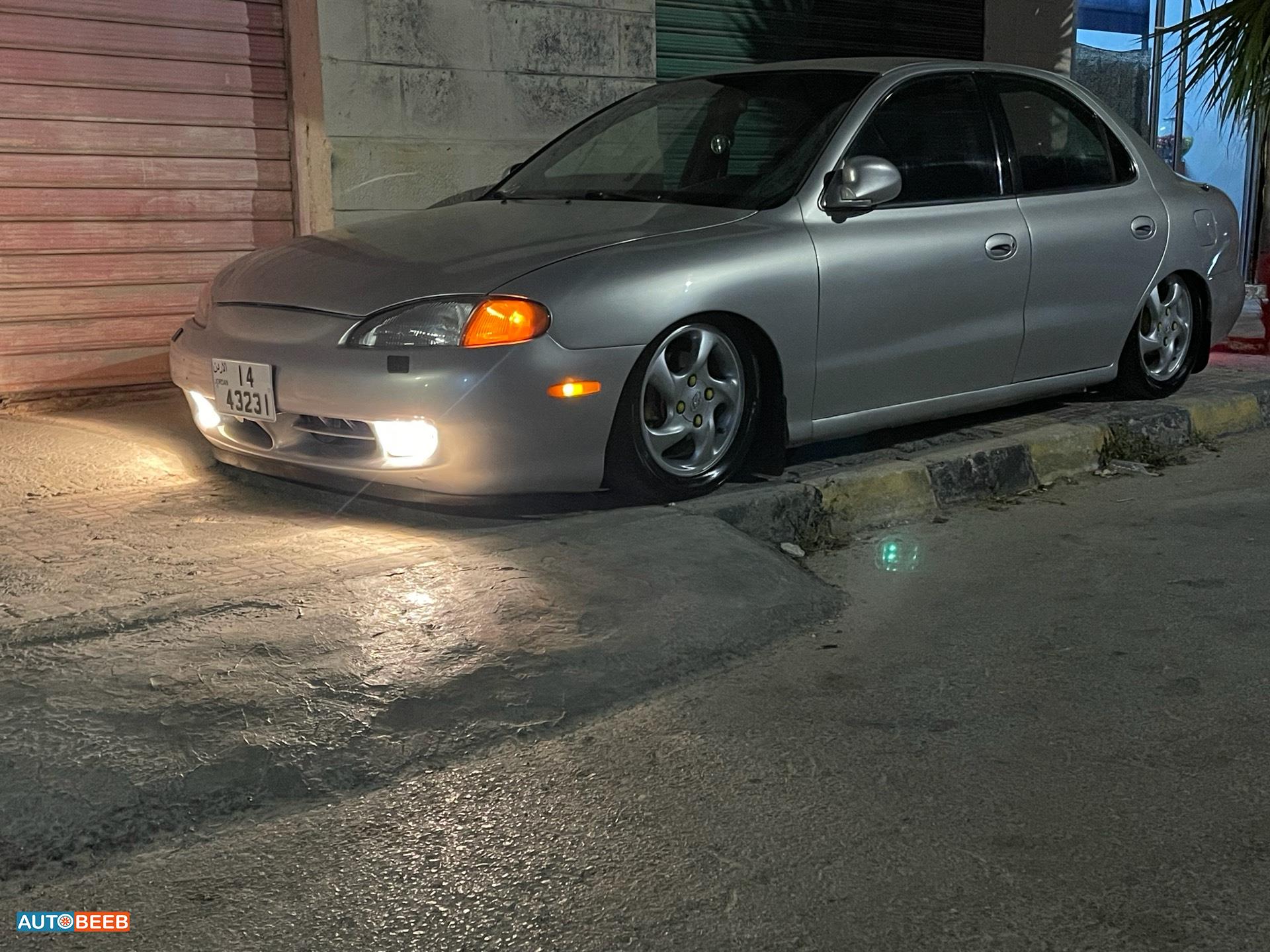 هيونداي افانتي 1996