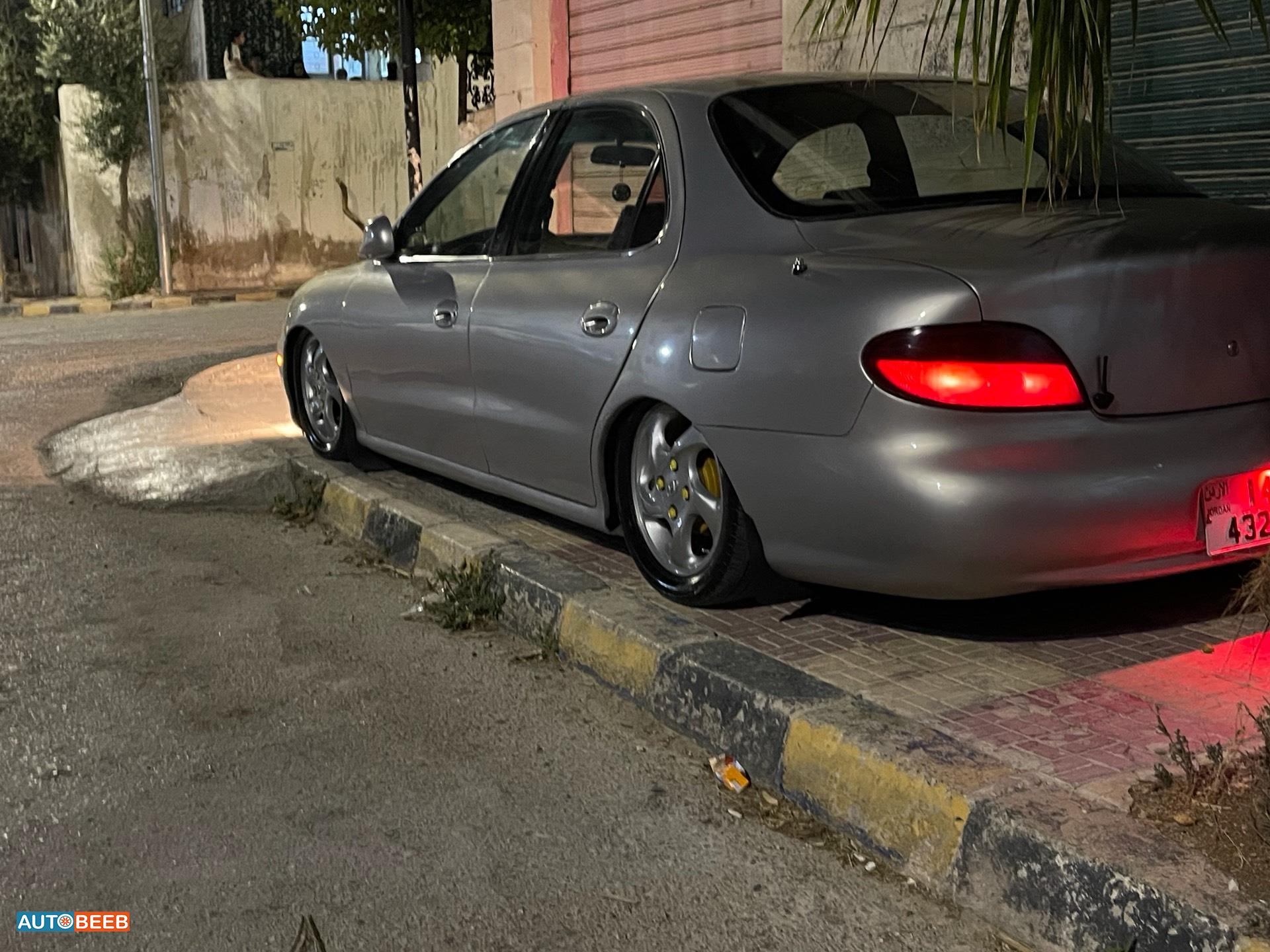 هيونداي افانتي 1996