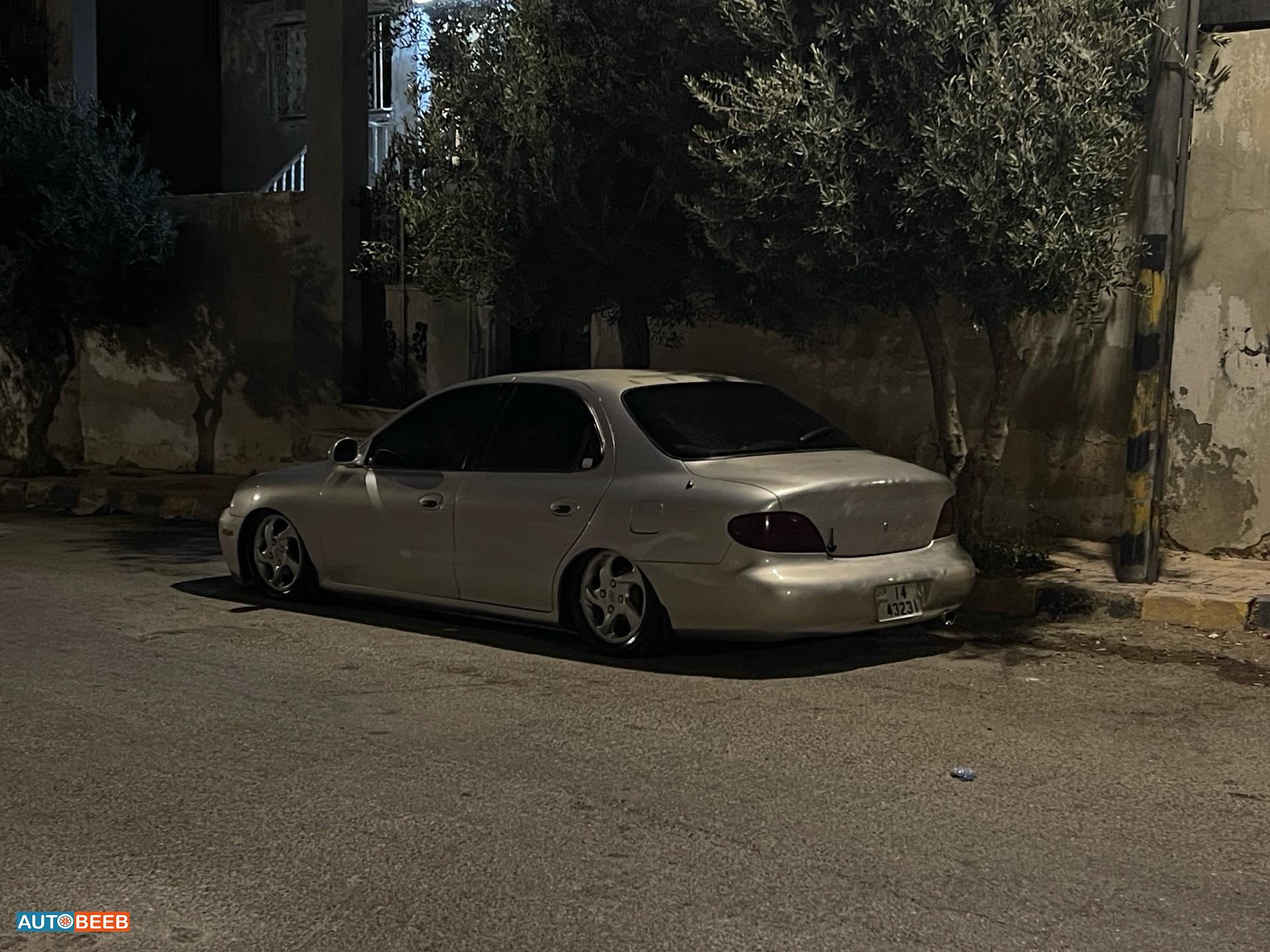 هيونداي افانتي 1996