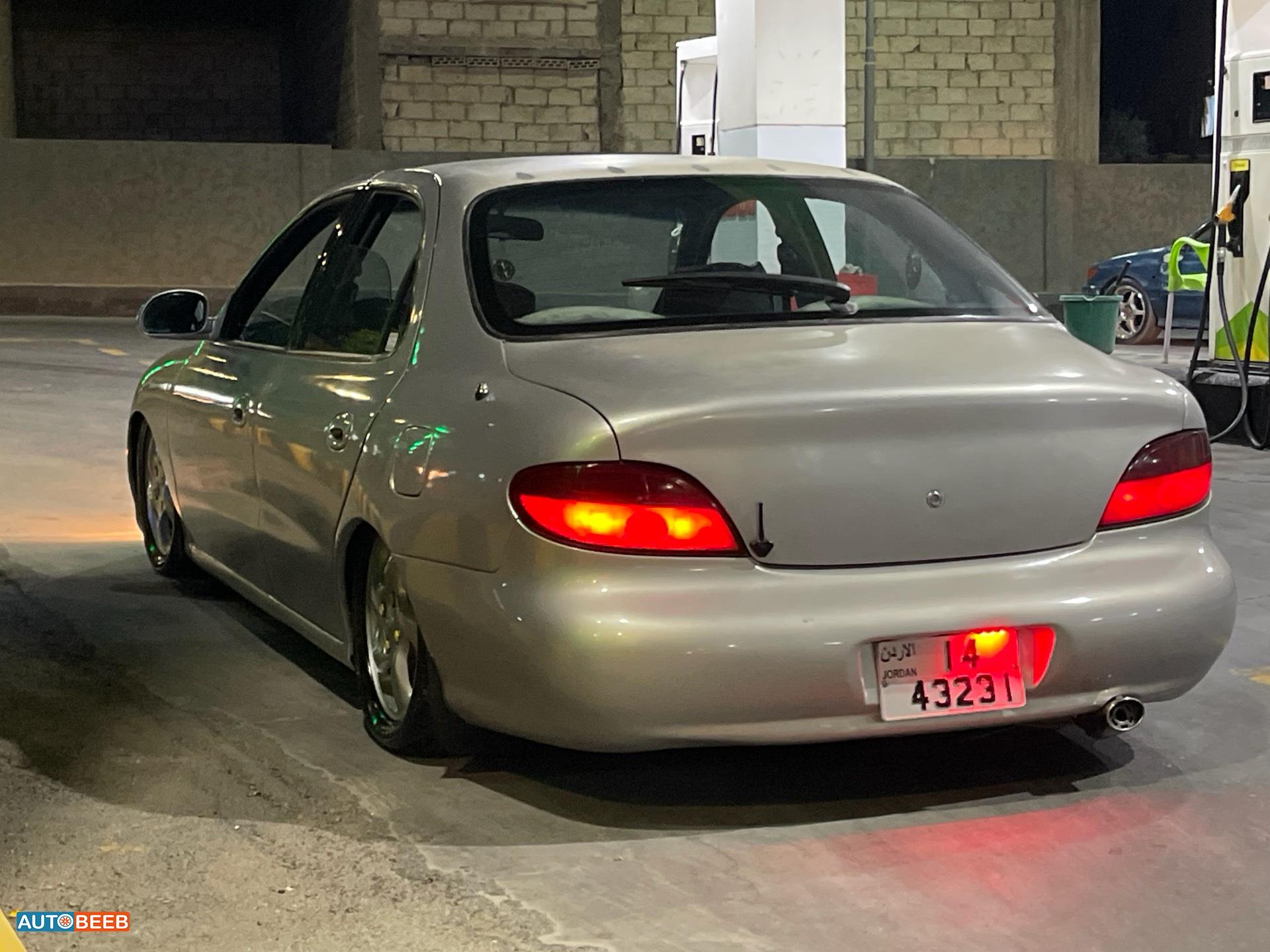 هيونداي افانتي 1996