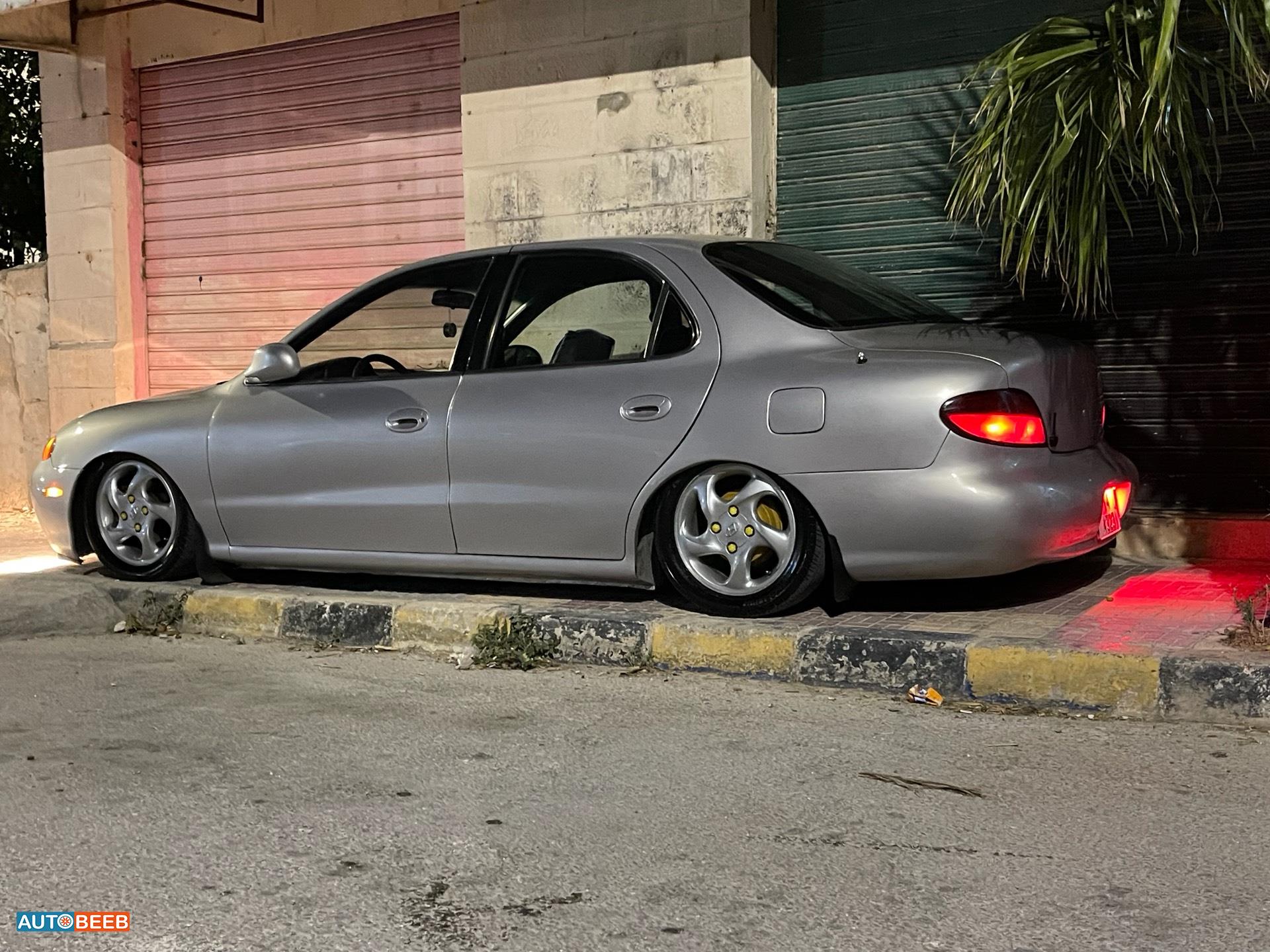 هيونداي افانتي 1996