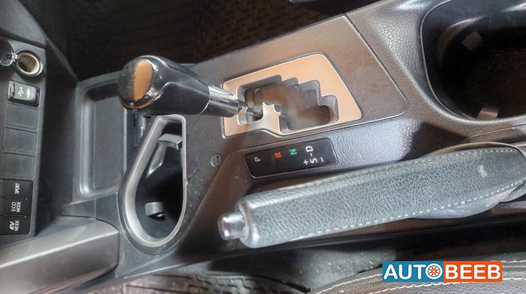 تويوتا راف فور 2016