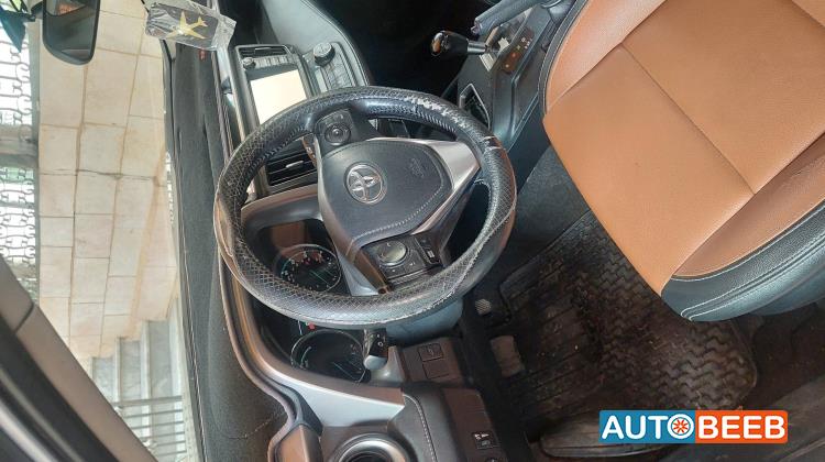 تويوتا راف فور 2016