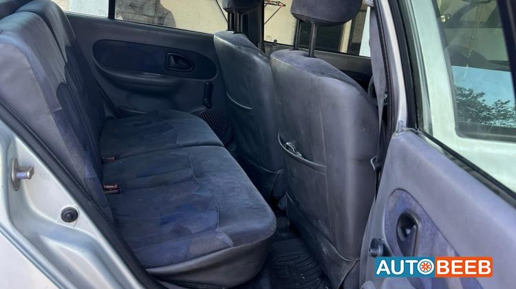 رينو كليو 2001