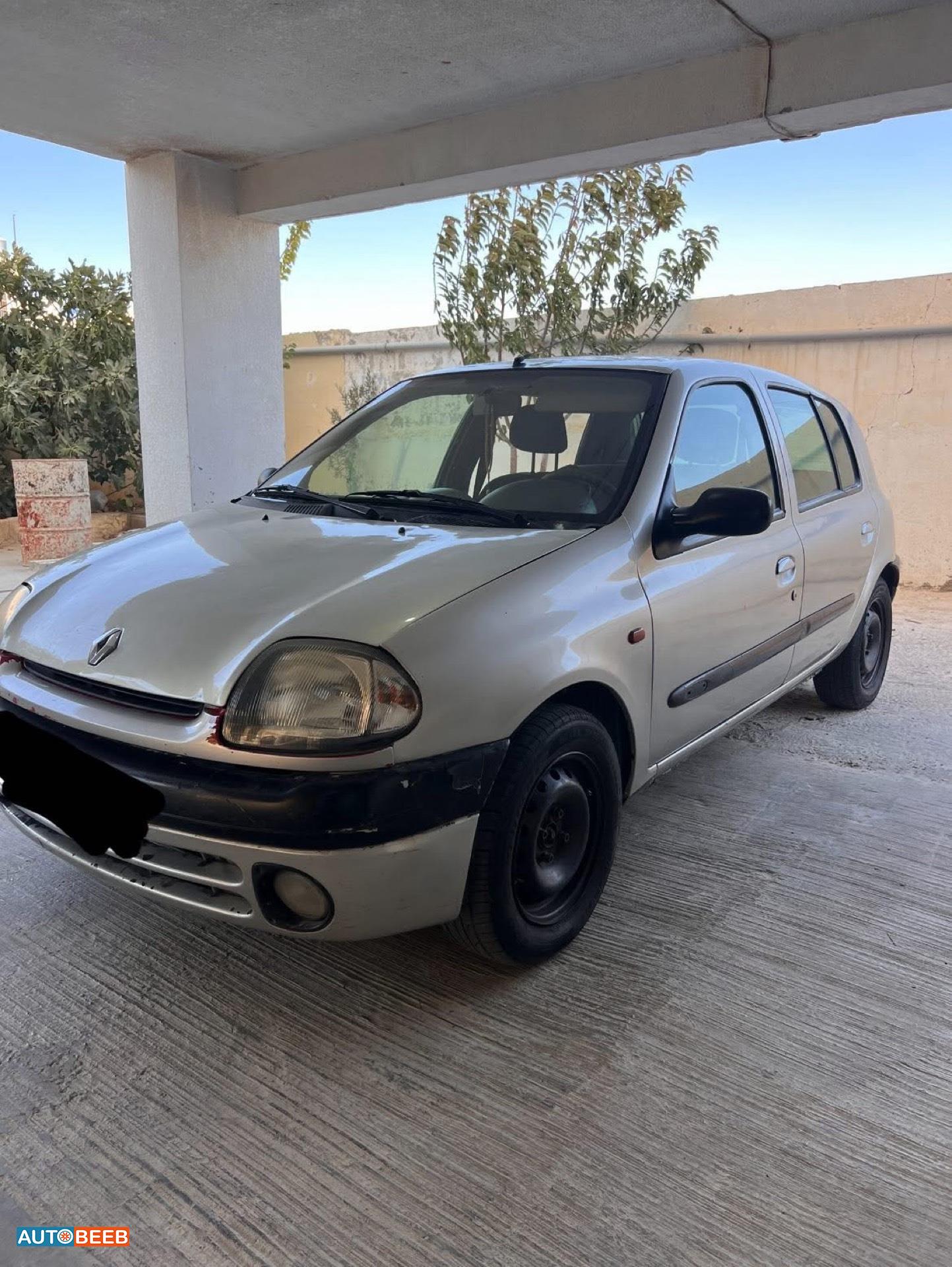 رينو كليو 2001