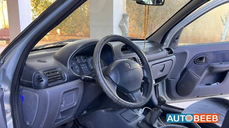 رينو كليو 2001