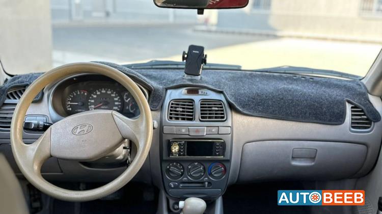 Hyundai Verna 1999