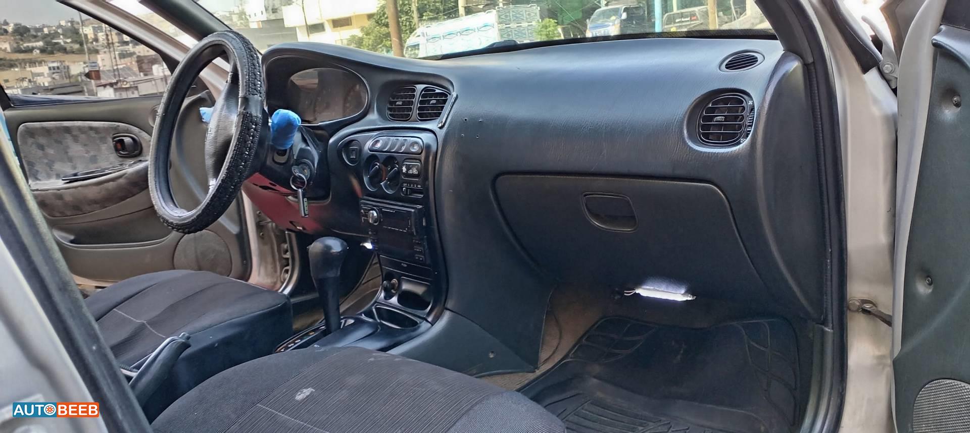 هيونداي افانتي 1995