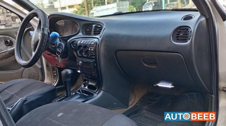 هيونداي افانتي 1995