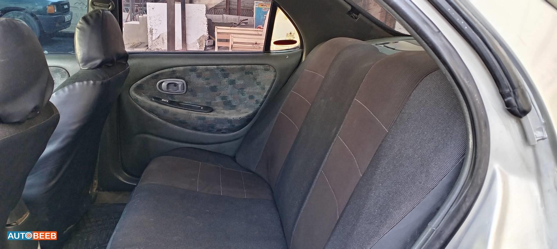 هيونداي افانتي 1995