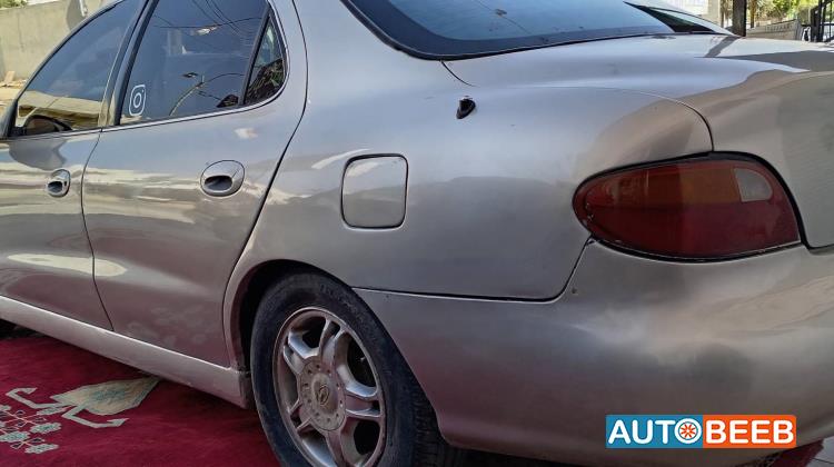 هيونداي افانتي 1995